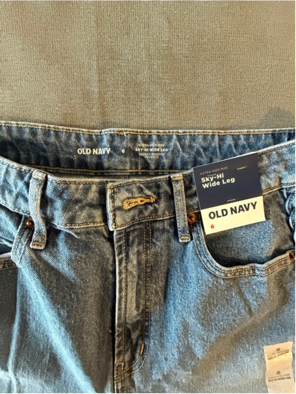 NWTs Old Navy High-Waisted Sky-Hi Wide-Leg jeans braided side seams size 6 - Picture 9 of 9